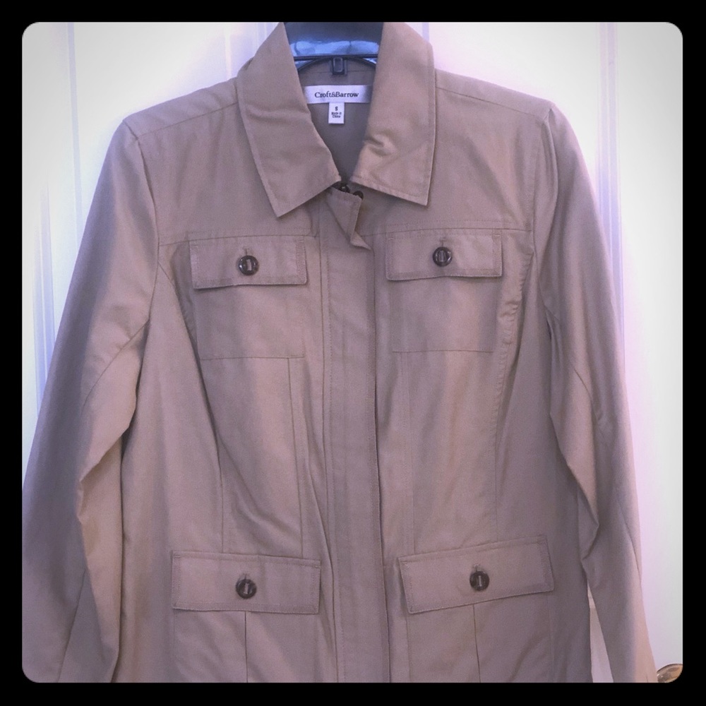 NWOT Light Tan Croft & Barrow Utility Jack…